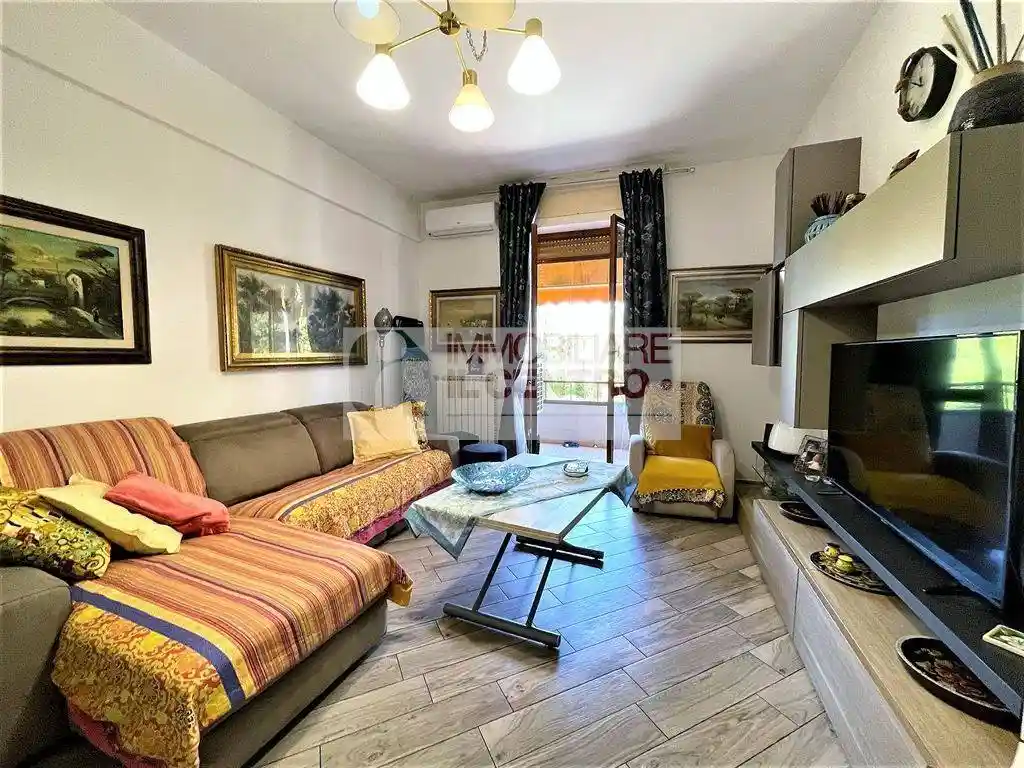 Appartamento in vendita a Sarzana
