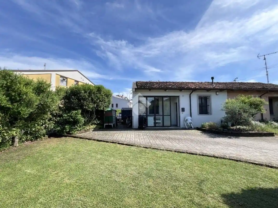 Villa in vendita a Asola