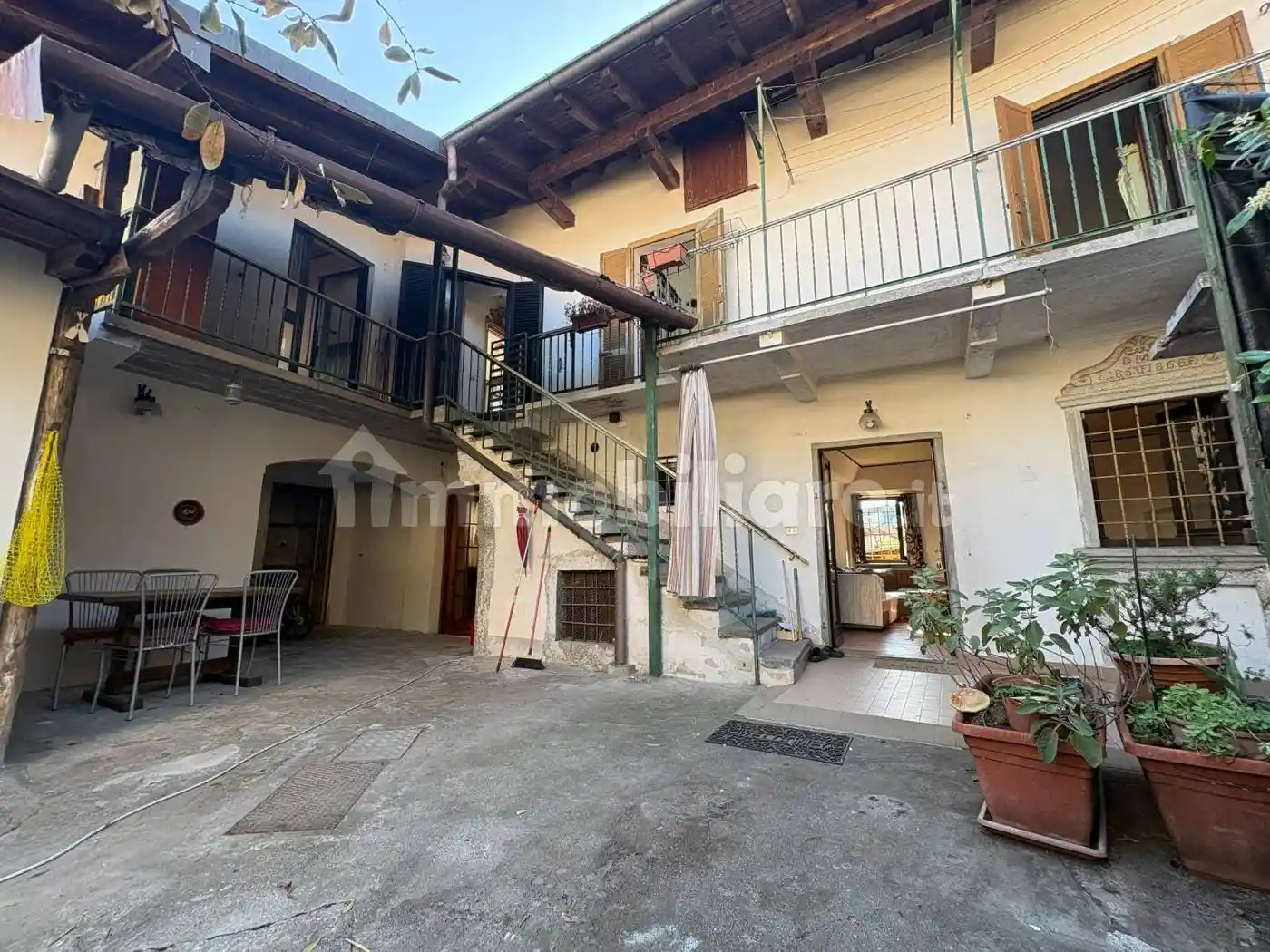 Casa indipendente in vendita a Somma Lombardo