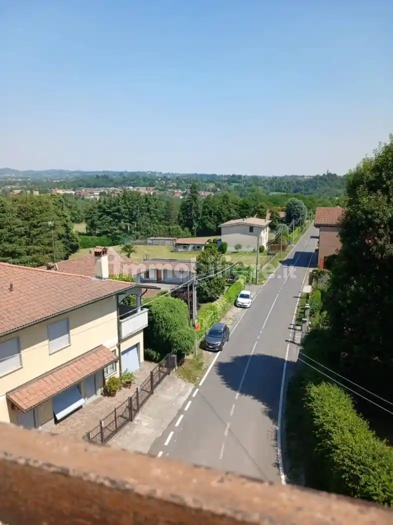 Palazzo - Edificio in vendita a Giussano