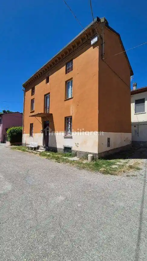 Casa indipendente in vendita a Ponte Nizza
