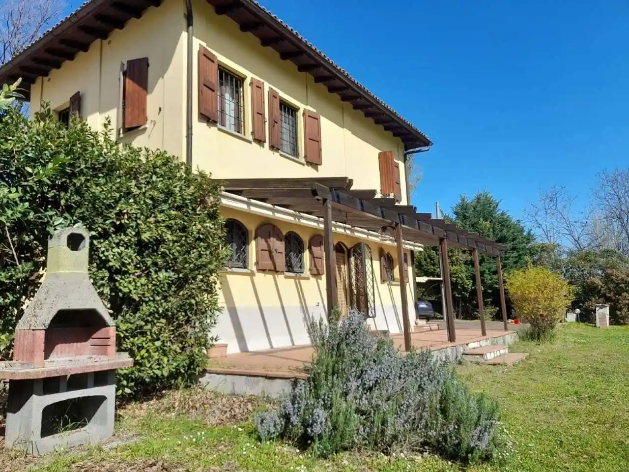 Casa indipendente in vendita a Valsamoggia