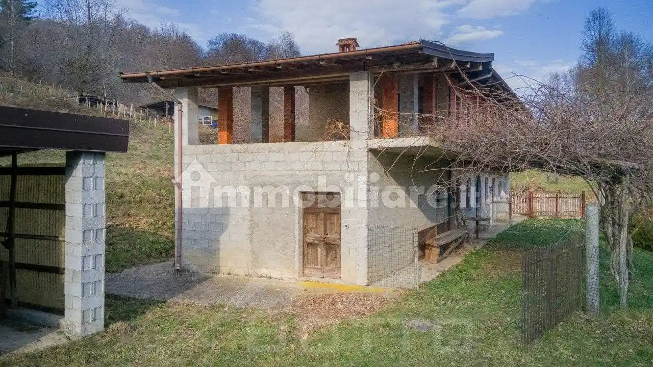 Villa in vendita a Armeno