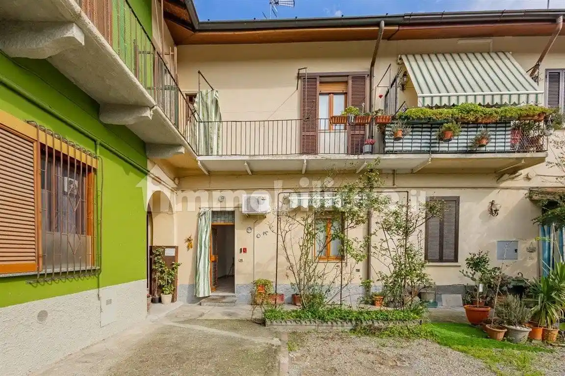 Casa indipendente in vendita a Monza