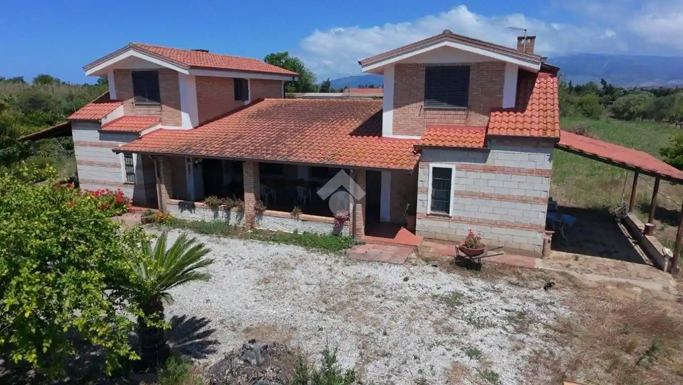 Villa in vendita a Lamezia Terme