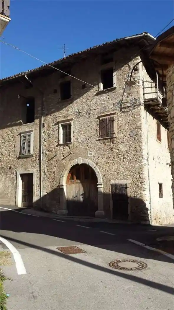 Casa indipendente in vendita a Brentonico