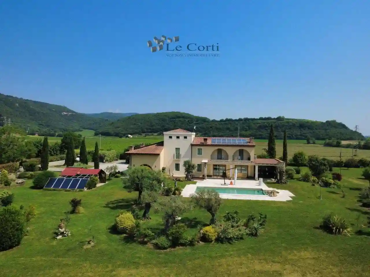Villa - foto 2