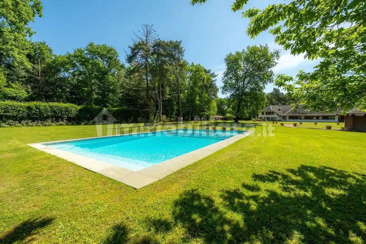 Villa in vendita a Golasecca
