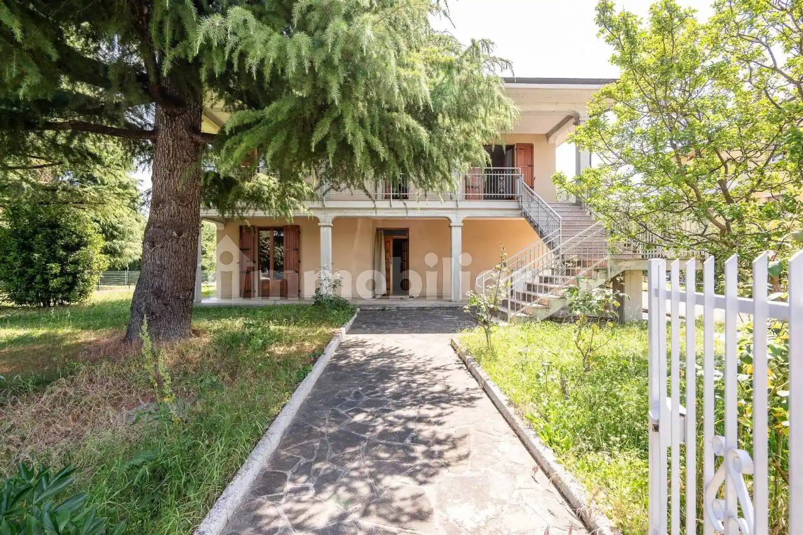 Villa in vendita a Felino