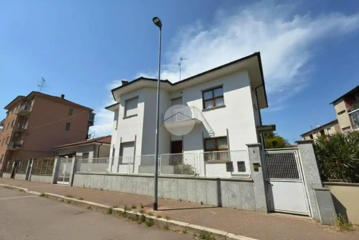Villa in vendita a Vercelli