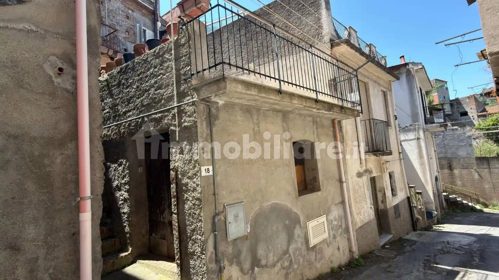 Casa indipendente in vendita a Gualtieri Sicaminò