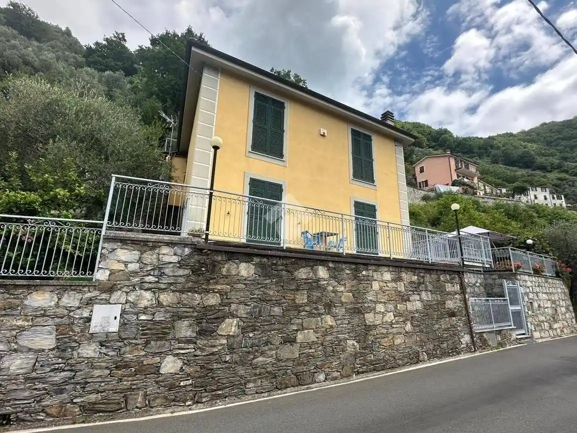 Villa in vendita a Carasco