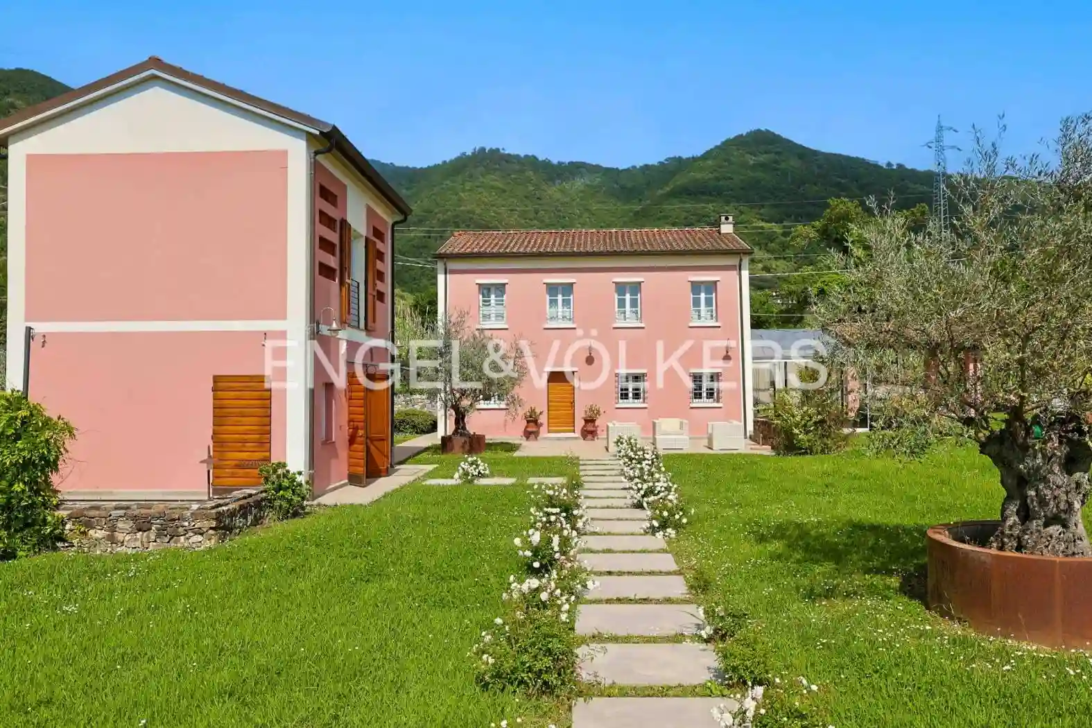 Villa - foto 2