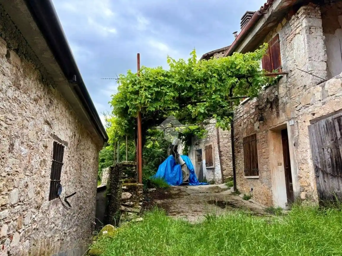 Rustico - Casale in vendita a Valdobbiadene