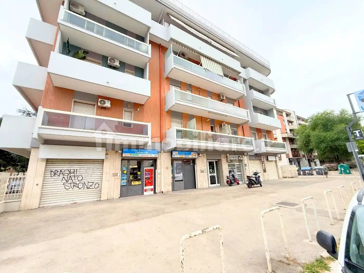 Palazzo - Edificio in affitto a Foggia