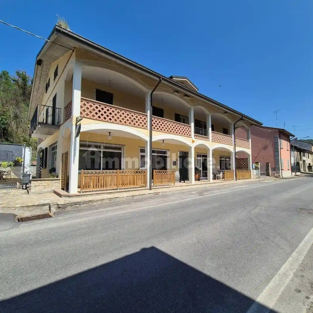 Palazzo - Edificio in vendita a Montesegale