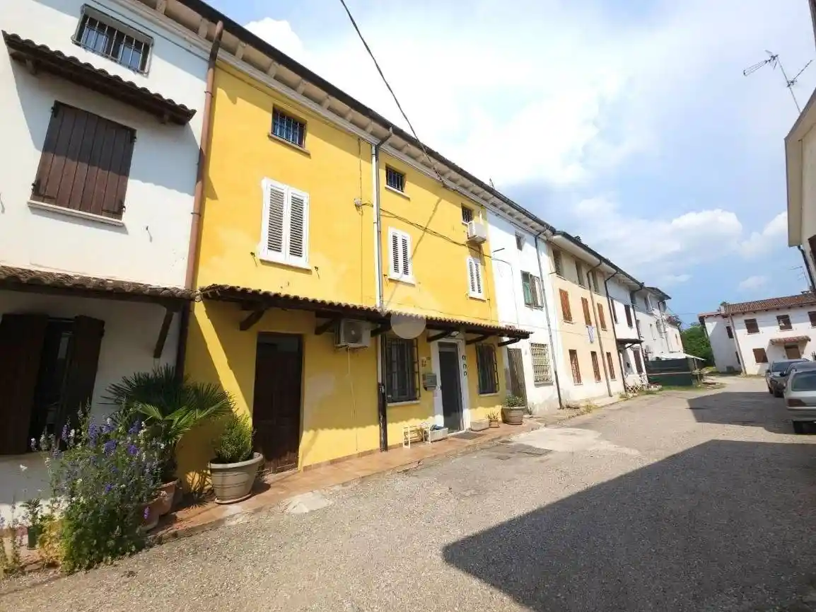 Casa indipendente in vendita a Goito