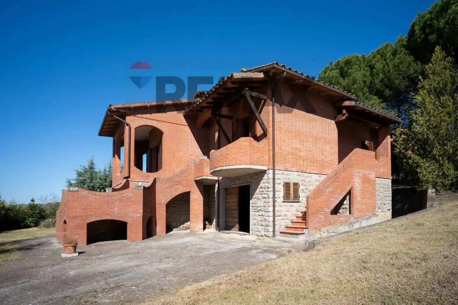Villa in vendita a Asciano