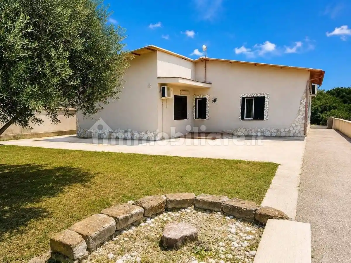 Villa in vendita a Zagarolo