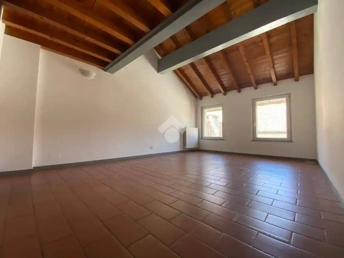 Appartamento in affitto a Castelleone