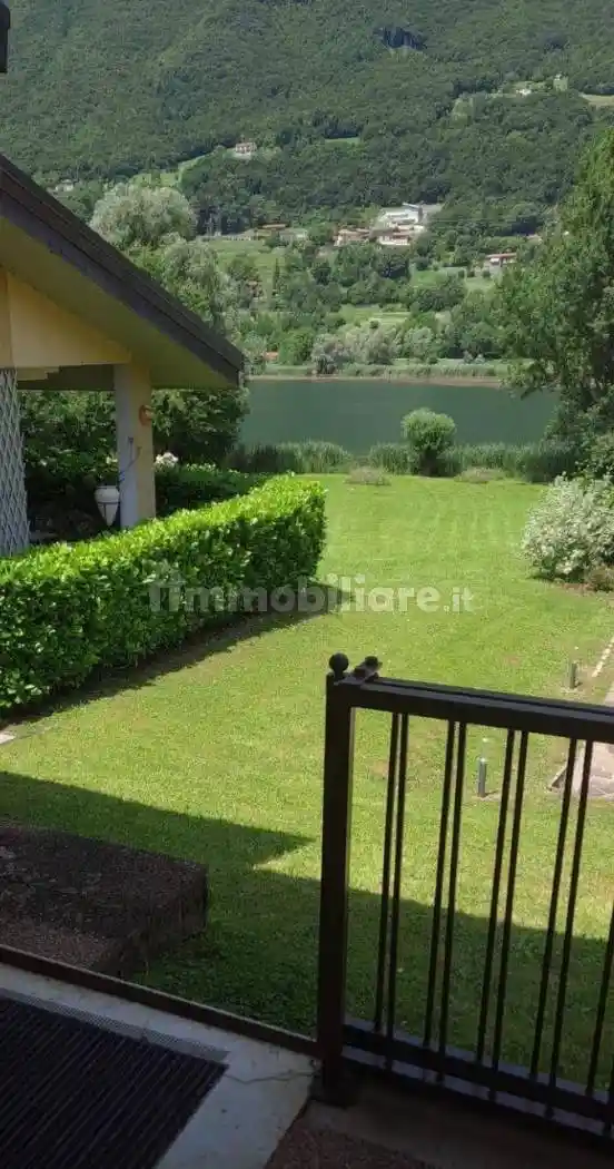 Casa indipendente in vendita a Endine Gaiano
