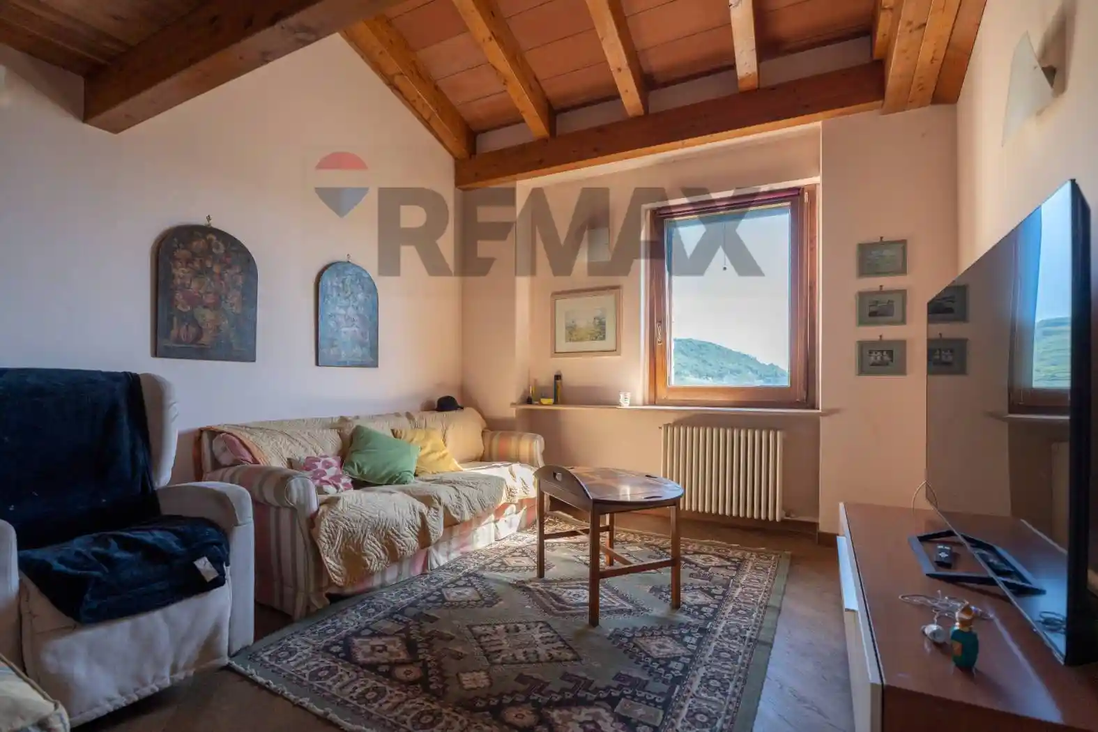 Casa indipendente in vendita a Serra San Quirico