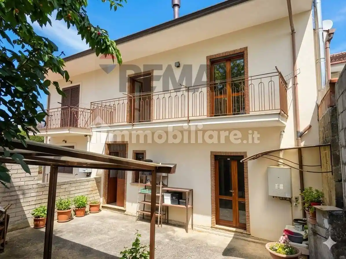 Casa indipendente in vendita a Pietramelara