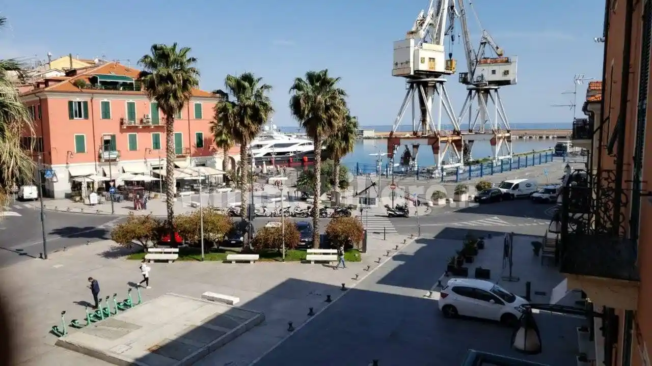 Appartamento in affitto a Imperia