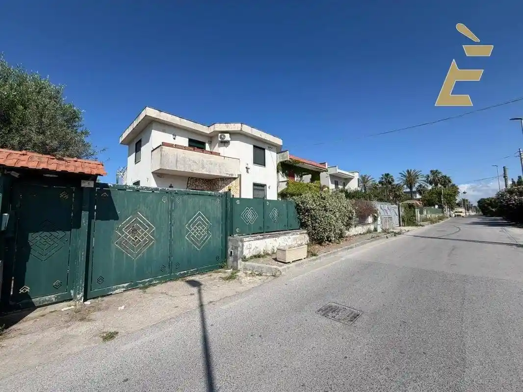 Villa in vendita a Giugliano in Campania