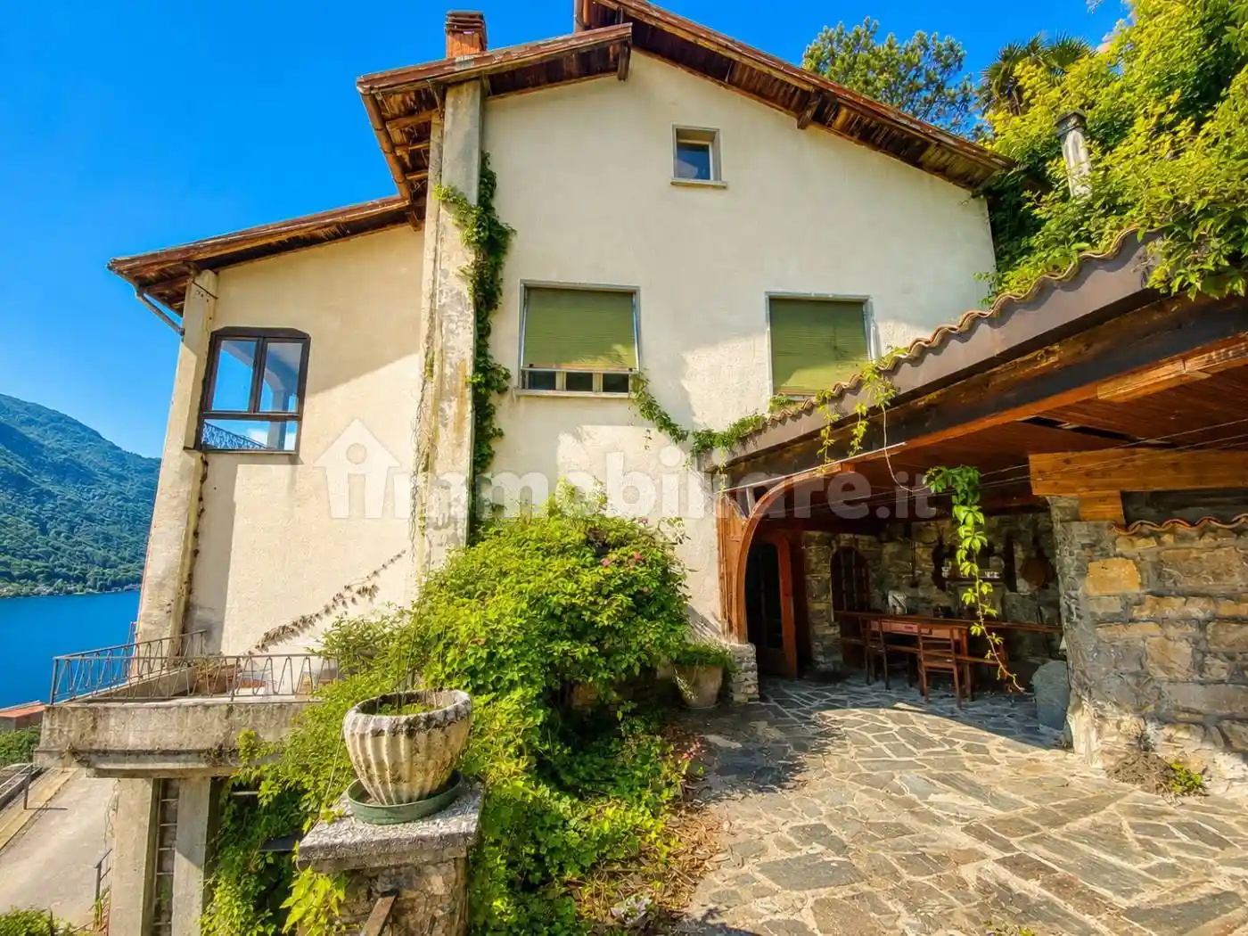 Villa in vendita a Valsolda