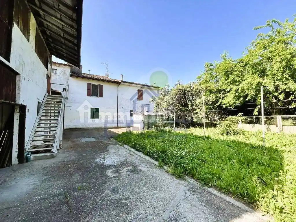 Rustico - Casale in vendita a Asola