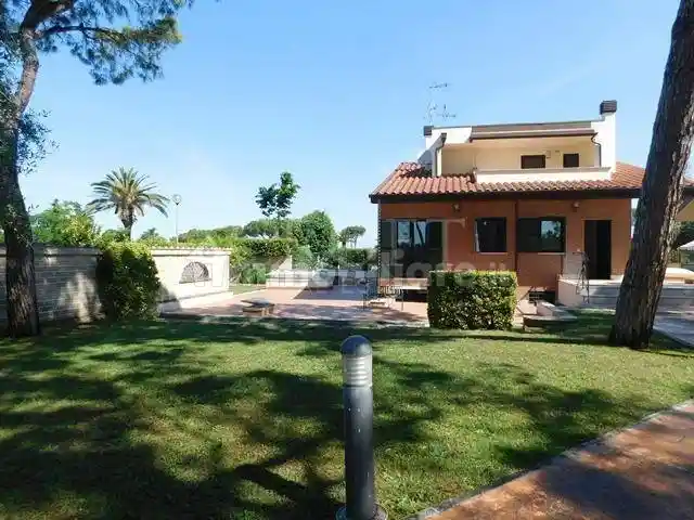 Villa in affitto a Roma