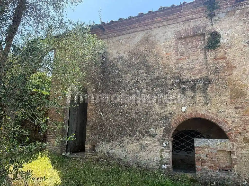 Rustico - Casale in vendita a Siena