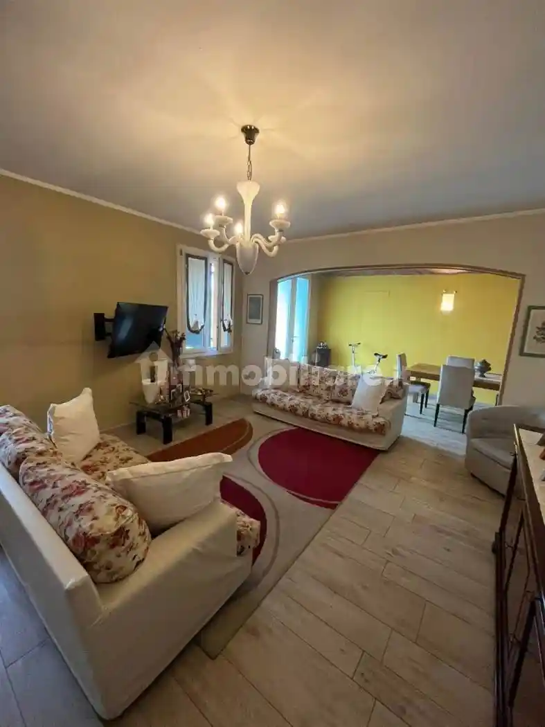 Casa indipendente in vendita a Guastalla