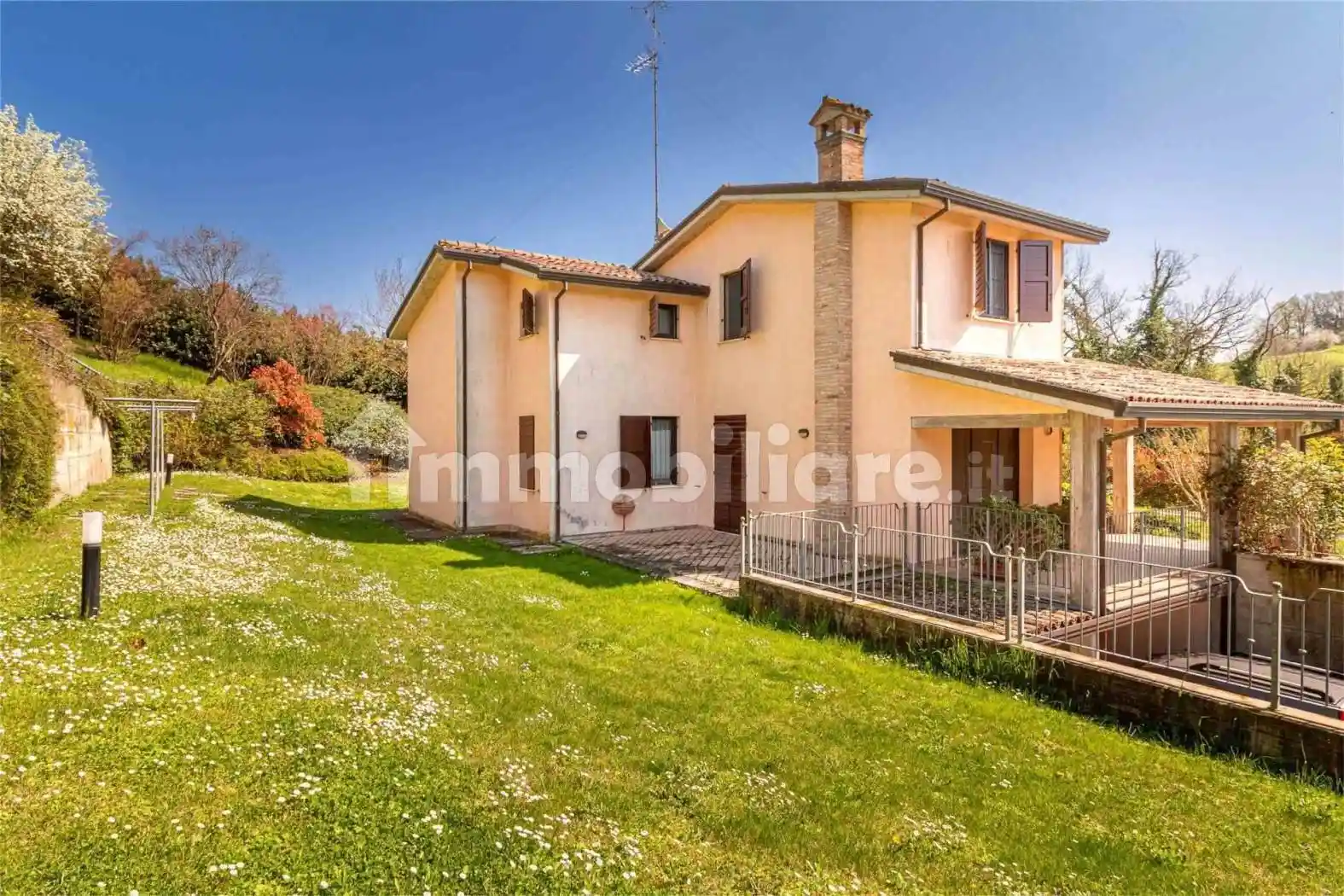 Villa in vendita a Imola
