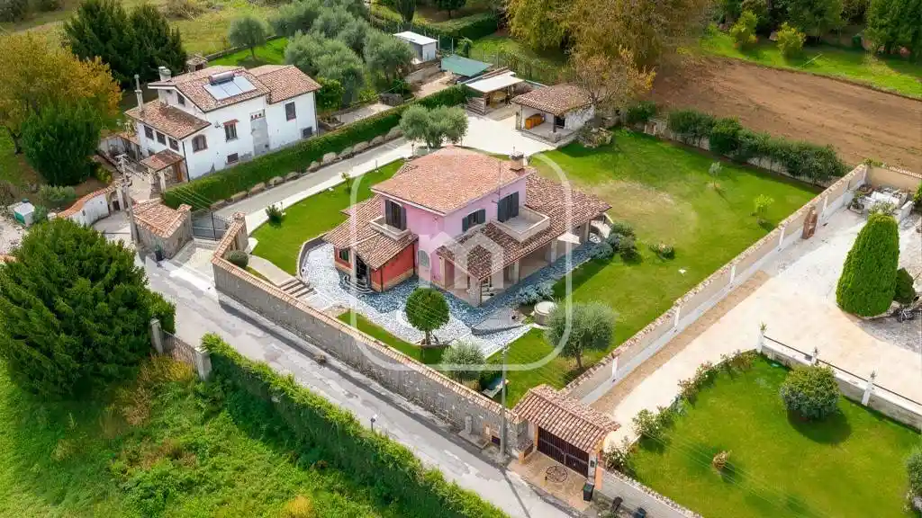 Villa in vendita a Zagarolo