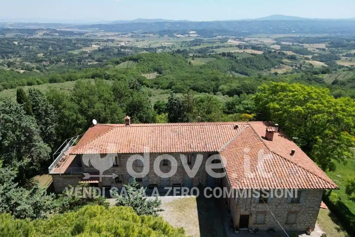 Rustico - Casale in vendita a Cetona