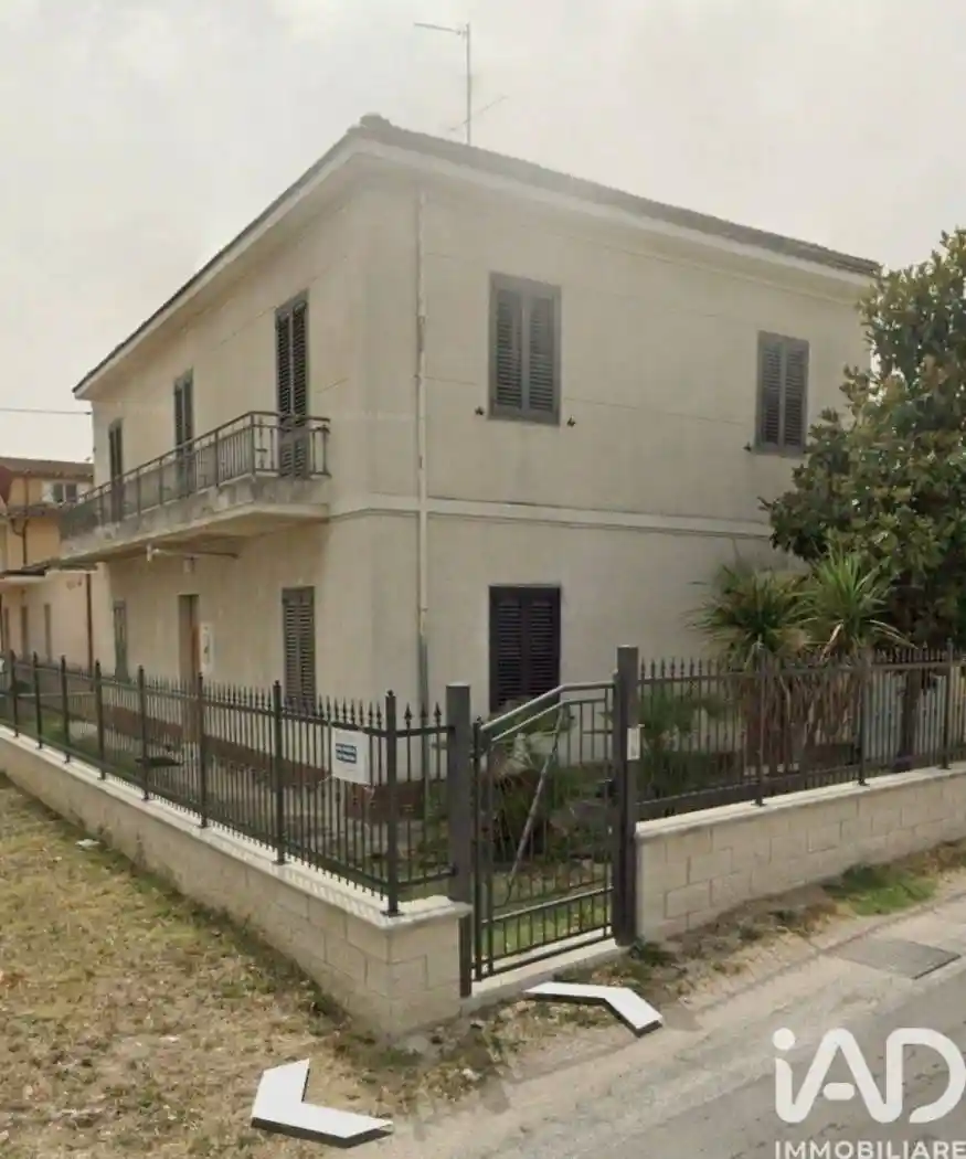 Casa indipendente in vendita a Alanno
