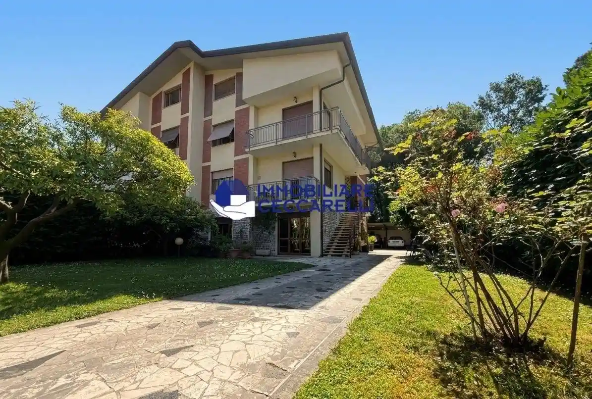 Villetta a schiera in vendita a Massa