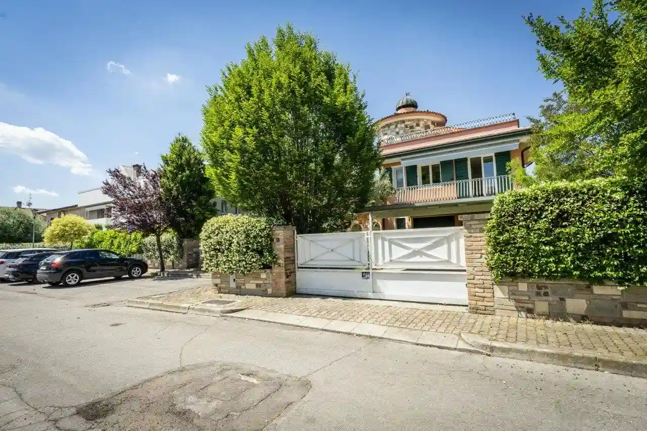 Villa - foto 2