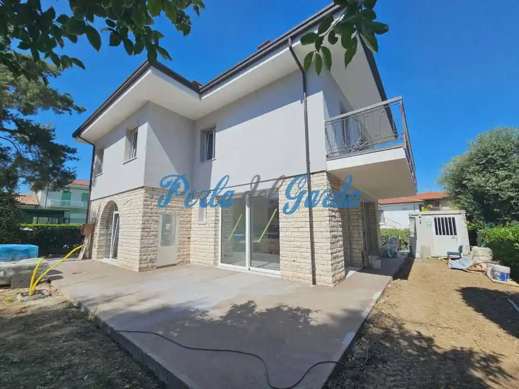 Villa in affitto a Peschiera del Garda