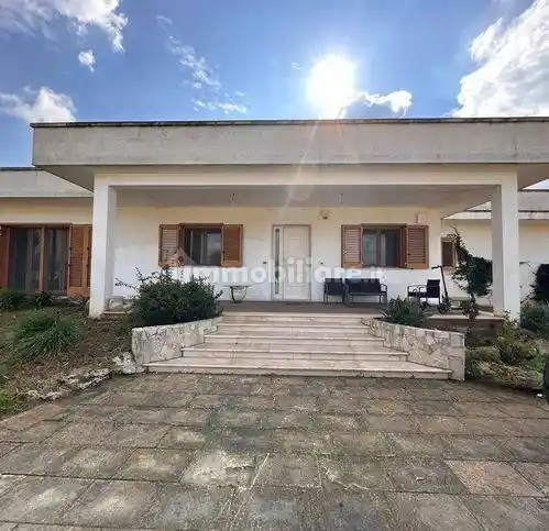 Villa in vendita a Cursi