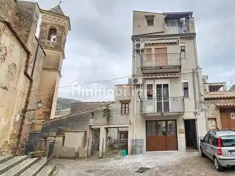 Villa in vendita a Collesano