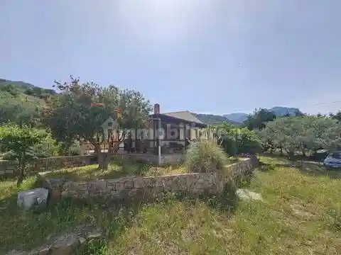 Villa in vendita a Collesano