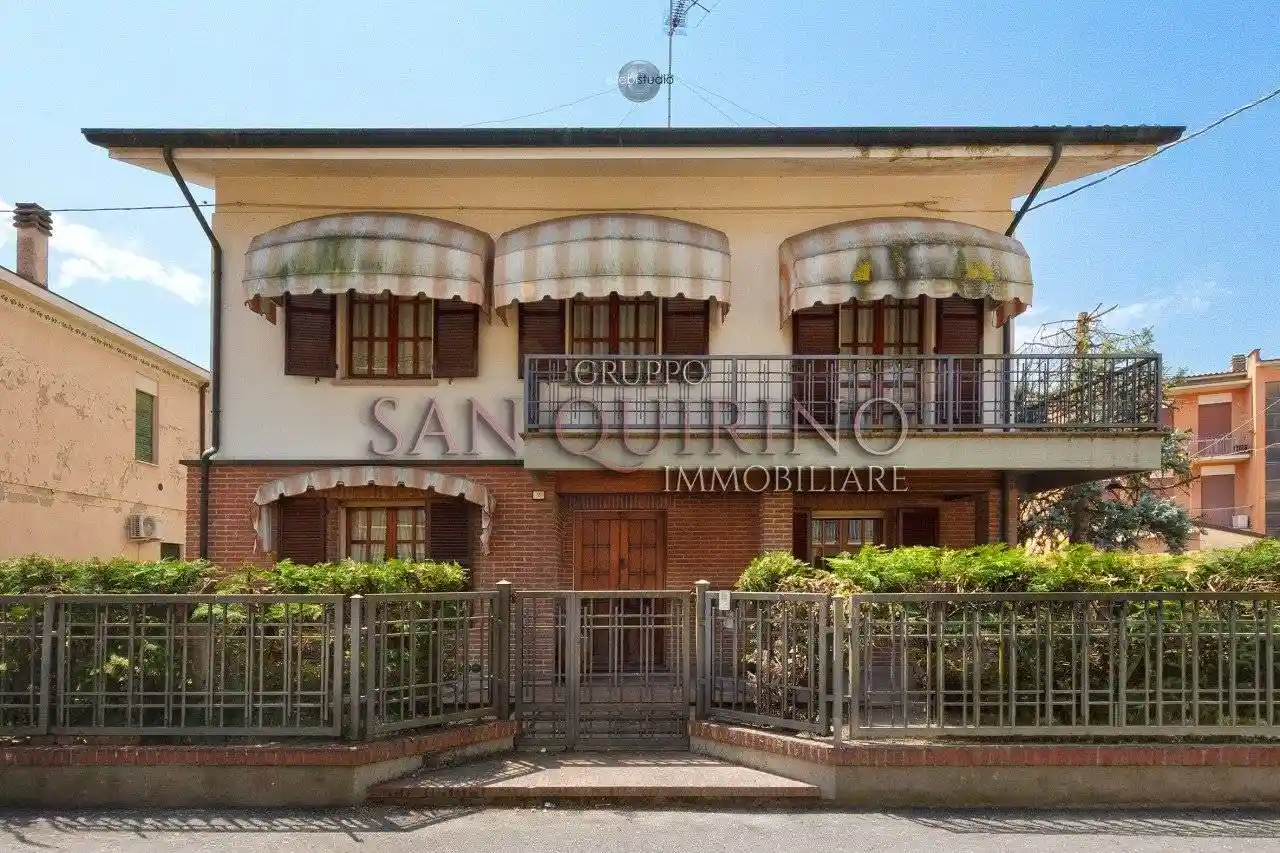 Villa in vendita a Guastalla