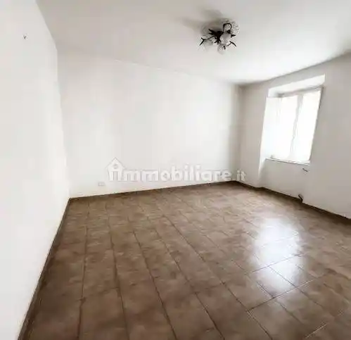Appartamento in vendita a Lenola