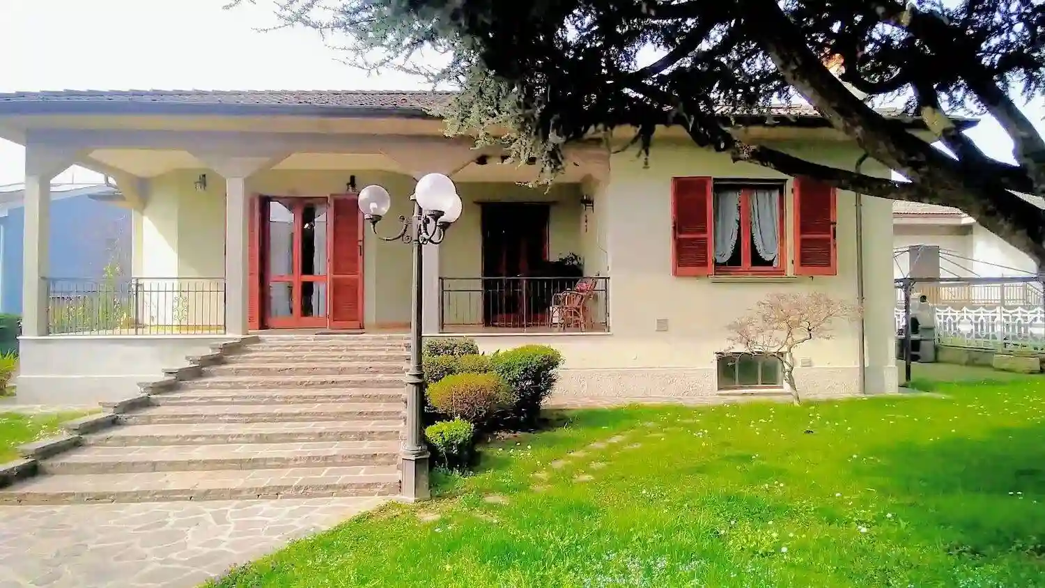 Villa - foto 2