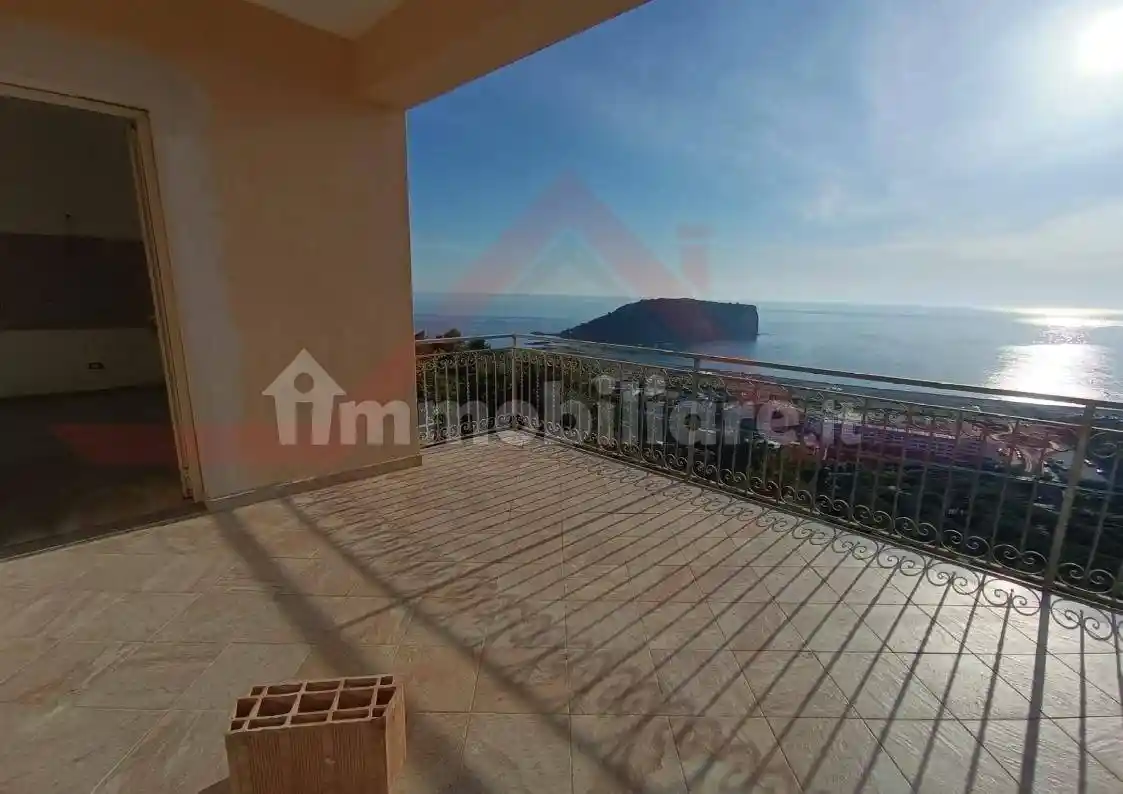 Appartamento in vendita a Praia a Mare