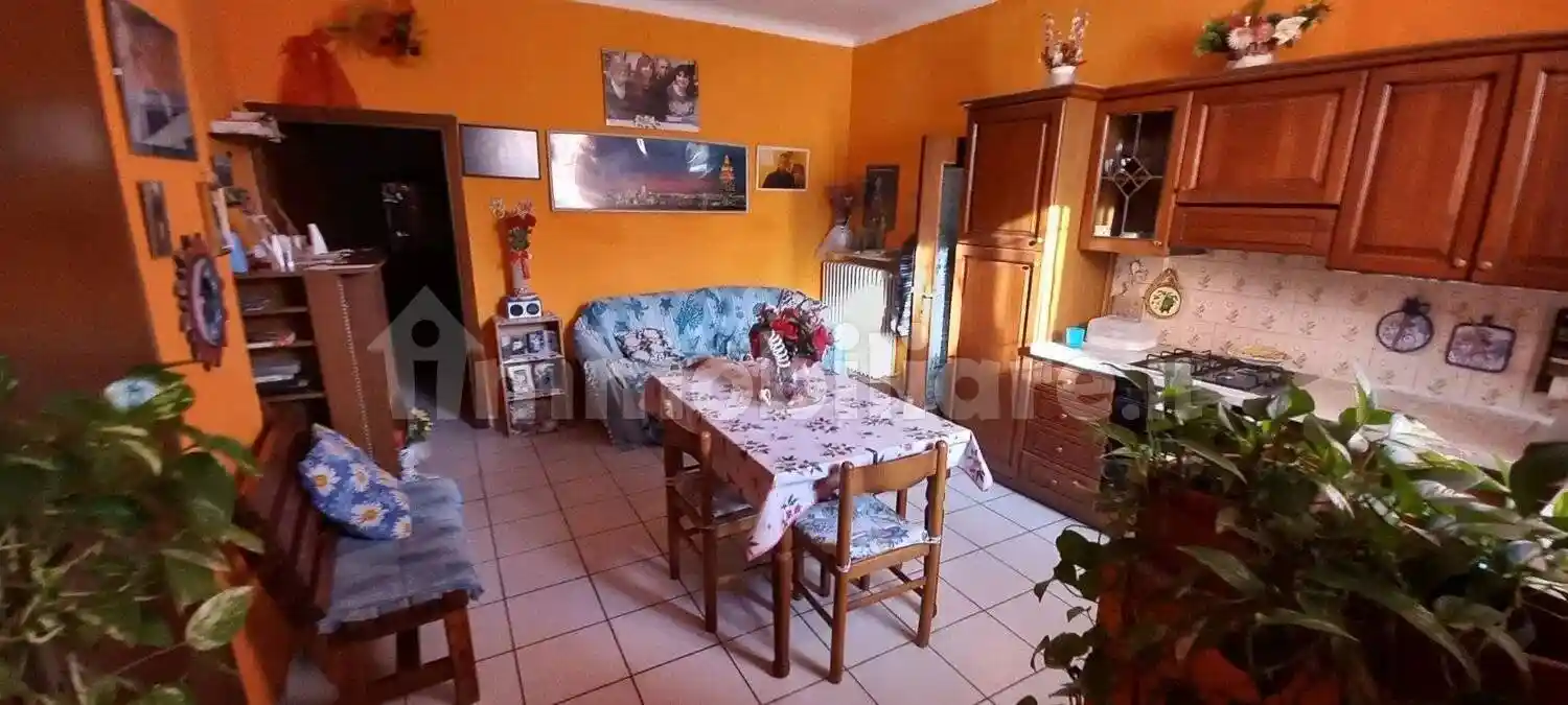 Appartamento in vendita a Caronno Varesino