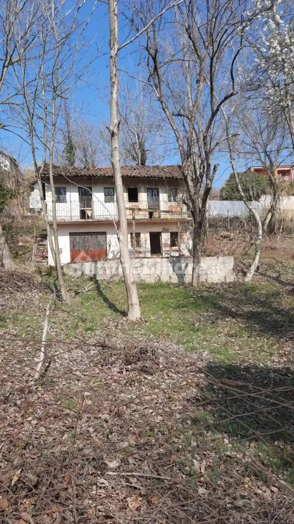 Rustico - Casale in vendita a Bra